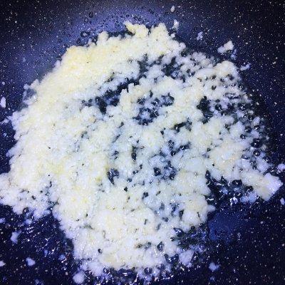 怎样做蒜香蒸鲍鱼，超简单又好味的蒜蓉蒸鲍鱼