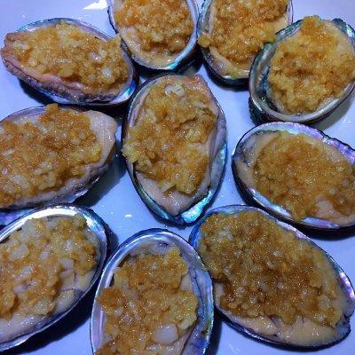 怎样做蒜香蒸鲍鱼，超简单又好味的蒜蓉蒸鲍鱼