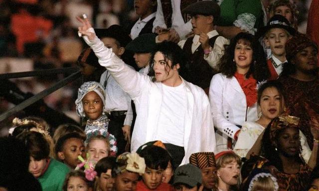 迈克杰克逊专辑下载,迈克尔杰克逊专辑(带你听懂mj的一生)