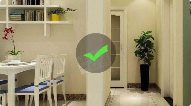 卫生间一开门是镜子，洗手间开门见镜怎么处理（进门第一眼就决定了运势好坏）