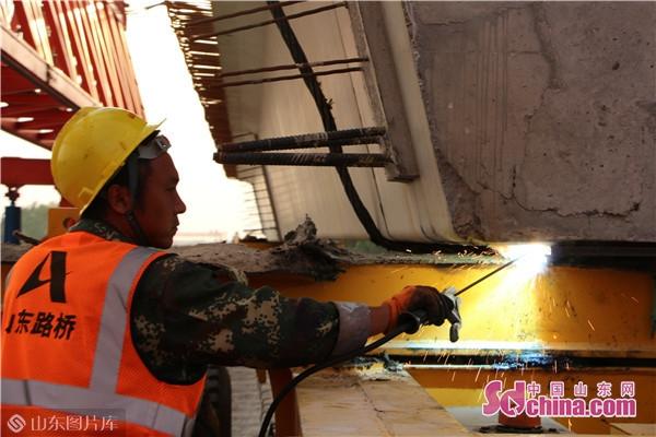 董梁高速是指什么地方，董梁高速在哪里（董梁高速济宁段项目将于明年底建成通车）