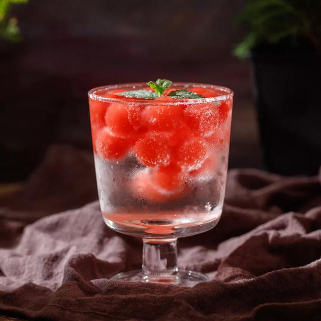 夏日甜品，款高颜值夏季甜品（夏日甜品文案）