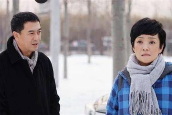 张嘉译有几个妻子，张嘉译的历任妻子（张嘉译的老婆是她）