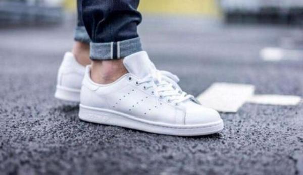 网球鞋和跑步鞋的区别，网球鞋和篮球鞋的区别（为什么说“看鞋识男人”）