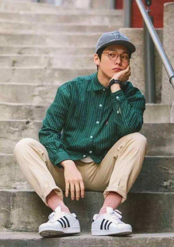 网球鞋和跑步鞋的区别，网球鞋和篮球鞋的区别（为什么说“看鞋识男人”）