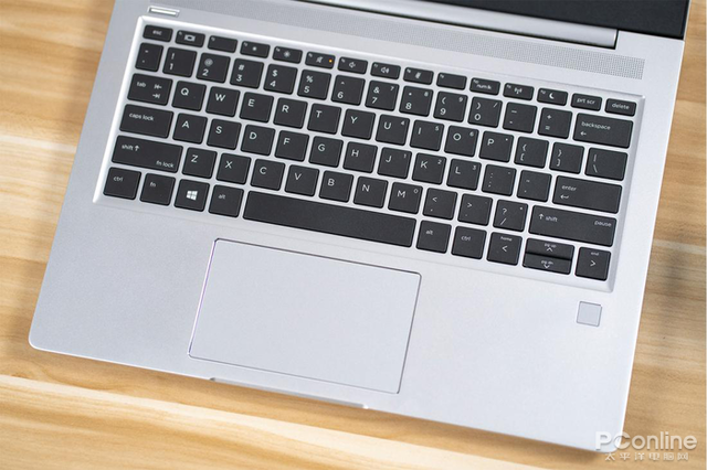 14寸的电脑和a4纸哪个大，14寸笔记本和a4纸谁大（这三款才是正确的“打开方式”）