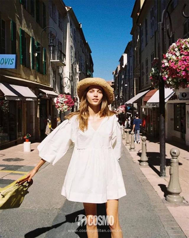 抖音整个夏天想和你环游世界是什么歌，整个夏天都想和你环游世界的歌（这是肯豆最最甜的一次）