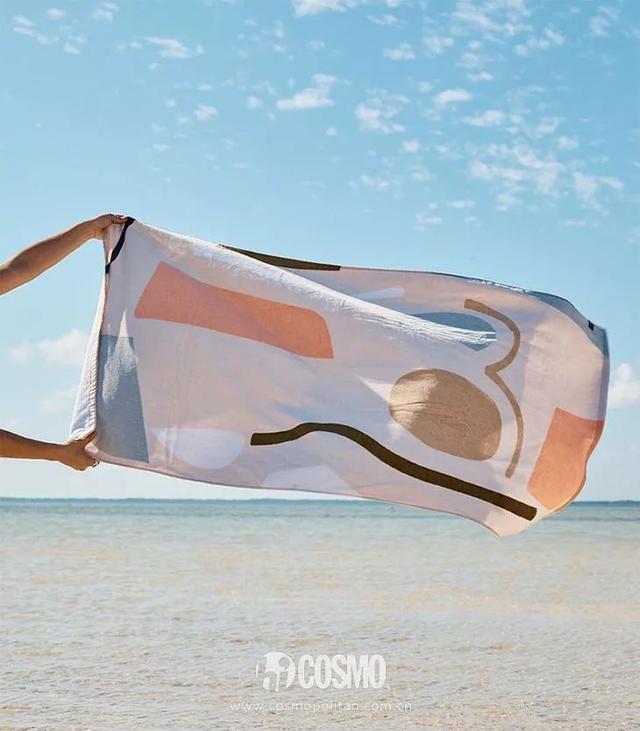 抖音整个夏天想和你环游世界是什么歌，整个夏天都想和你环游世界的歌（这是肯豆最最甜的一次）