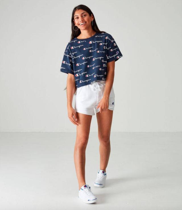 抖音整个夏天想和你环游世界是什么歌，整个夏天都想和你环游世界的歌（这是肯豆最最甜的一次）