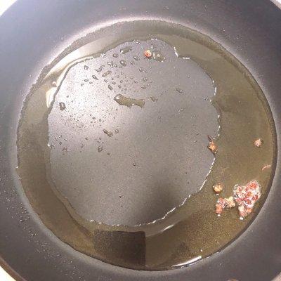 炸酱米线做法是什么，最正宗的米线酱的做法（#夏天夜宵High起来）