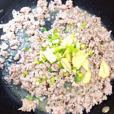 炸酱米线做法是什么，最正宗的米线酱的做法（#夏天夜宵High起来）