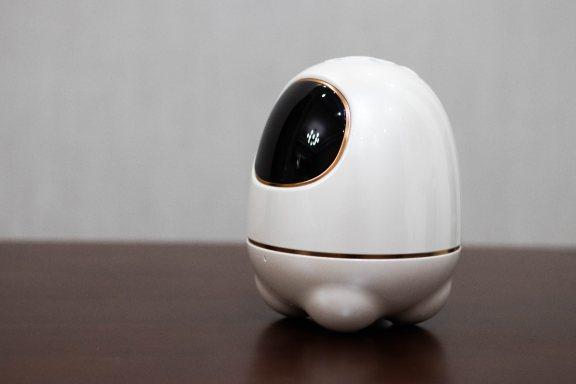 led点阵屏原理是什么，led点阵是什么意思（属于小孩子的智能机器人来了）