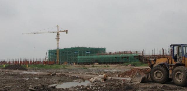 陈万东个人简历，万东华 简历（区委书记陈万东调研华兴玻璃迁建项目）