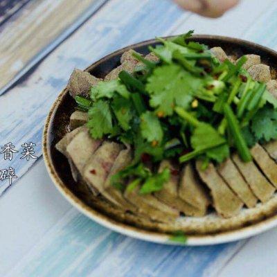 猪肝怎么凉拌好吃，新鲜猪肝怎么炒（减肥餐～凉拌猪肝走起）