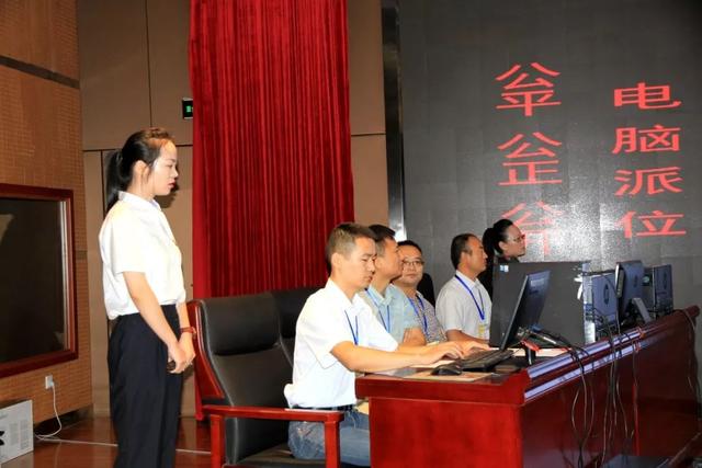 安阳市教育信息网，2017安阳市小升初怎样查询摇号结果