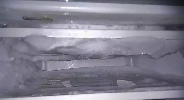 冰箱缺氟什么症状，冰箱缺氟什么症状视频（如何快速去除冰箱结霜及有效预防结霜）