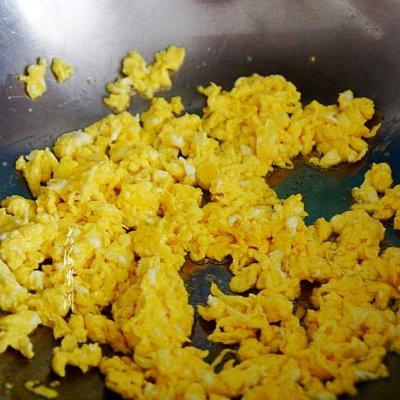 韭菜鸡蛋蒸饺需要蒸几分钟，怎样做美味的韭菜鸡蛋蒸饺（超级简单的韭菜西葫芦鸡蛋馅蒸饺）