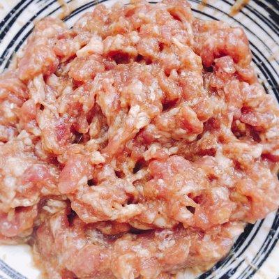 肉三鲜是什么馅，三鲜馅饺子是哪些馅料（三鲜馅儿饺子绝对美味的秘诀）