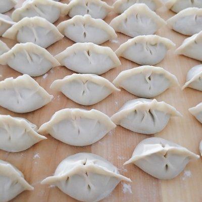 肉三鲜是什么馅，三鲜馅饺子是哪些馅料（三鲜馅儿饺子绝对美味的秘诀）