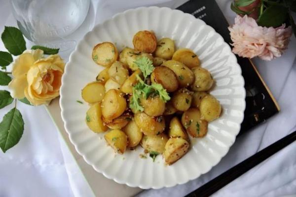 土豆可以做什么菜，土豆做菜的菜谱大全（土豆的8种美味花式做法）