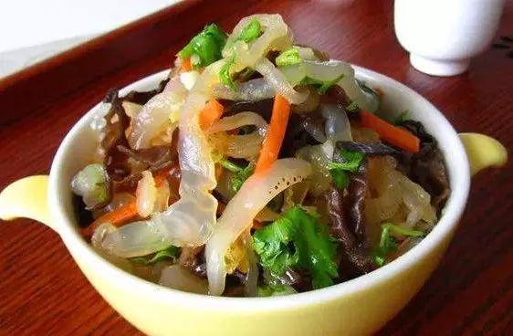 海蜇头怎么处理，海蜇头凉拌太硬了处理方法（这种神秘的海产品随着入伏走来了~）