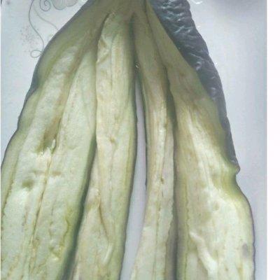 清蒸茄子的做法，清蒸茄子的家常做法汁怎么做（周末和美味的蒸茄子更配哦）