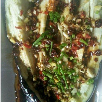 清蒸茄子的做法，清蒸茄子的家常做法汁怎么做（周末和美味的蒸茄子更配哦）