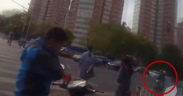 啧啧啧拼音怎么读，啧啧啧拼音（他们，“凉凉”了……）