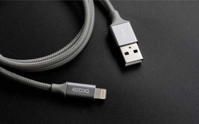 无线充电器支持哪些手机，手机无线充电器（无线充电到底靠不靠谱）