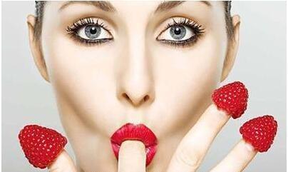 去黑头收缩毛孔，去黑头收缩毛孔最有效的方法是什么（去黑头收缩毛孔最好的产品有哪些）