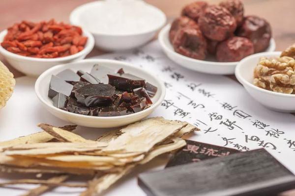 气血旺盛什么意思，什么叫气血旺盛（头晕、怕冷、脸色苍白……可能是血虚的表现）