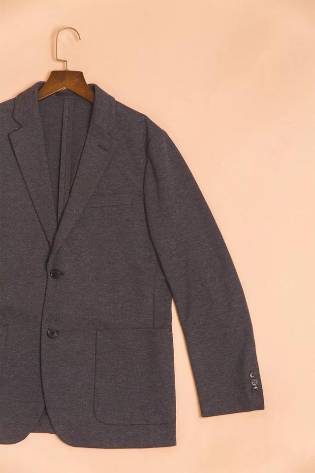 优衣库货号怎么看，优衣库货号怎么看年份（的基本经典款为何能成为大家衣橱里的一方霸主）