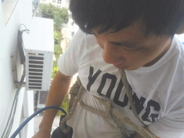 温州泰顺家电维修售后拆装 天热，空调维修工更“热”夏季平均每天维修六七台