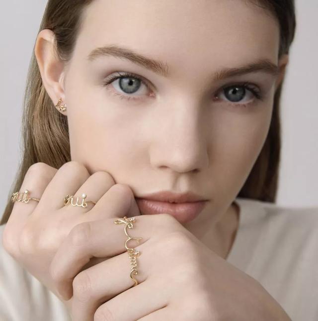 moi是什么意思，慧黠是什么意思（原来神仙眷侣们七夕还能这样撩）