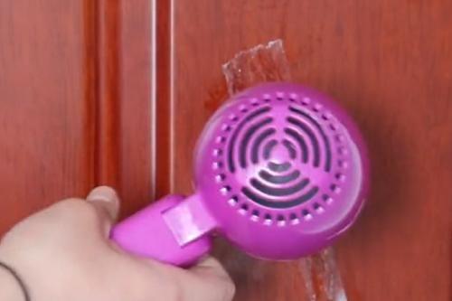 去除胶带留下的胶，透明胶布留下的胶痕怎么快速去除（撕掉胶带后的胶带印很难清理）