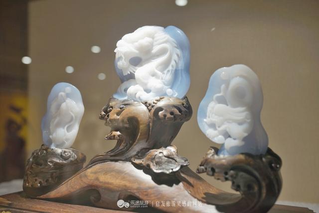 红玛瑙的功效与作用，冰红南红玛瑙的功效与作用（玛瑙中深藏的武侠文化）