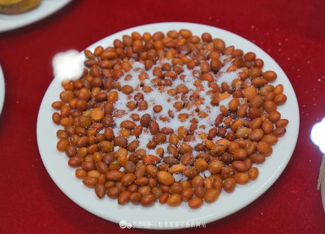 红玛瑙的功效与作用，冰红南红玛瑙的功效与作用（玛瑙中深藏的武侠文化）