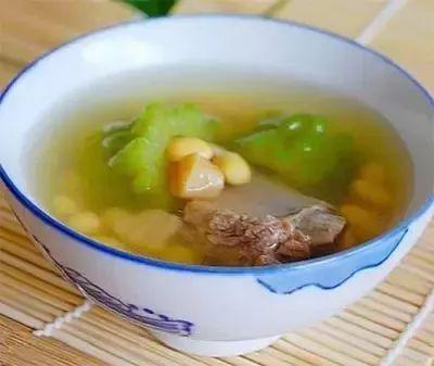 立秋习俗有哪些，立秋有什么风俗（这就告诉你最佳的打开方式）