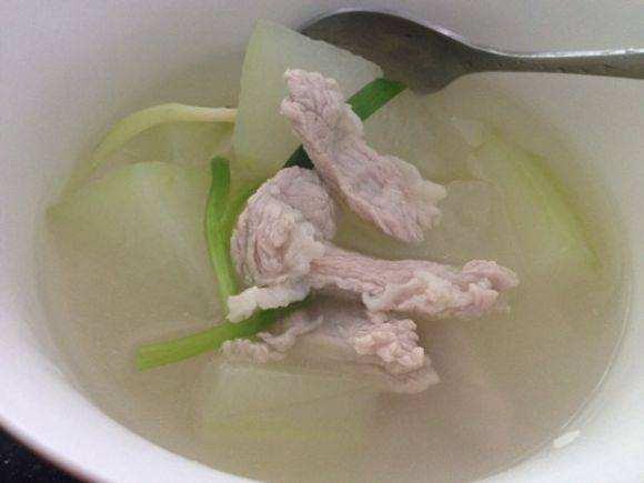 立秋习俗有哪些，立秋有什么风俗（这就告诉你最佳的打开方式）