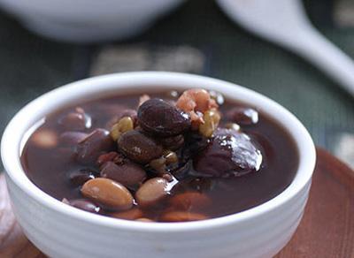 立秋习俗有哪些，立秋有什么风俗（这就告诉你最佳的打开方式）