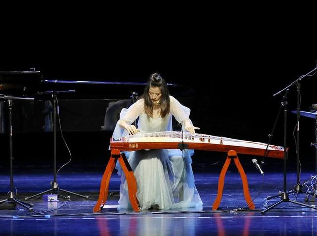 于红梅二胡独奏梁祝，谁有G调二胡梁祝谱子（2019遂昌汤公音乐节开幕）