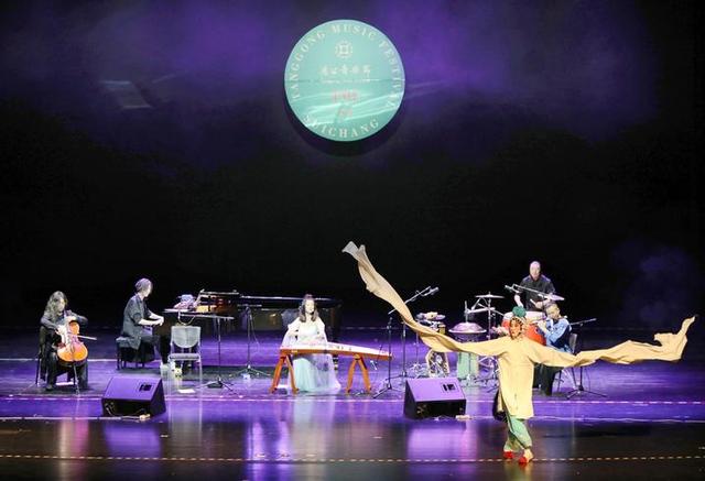 于红梅二胡独奏梁祝，谁有G调二胡梁祝谱子（2019遂昌汤公音乐节开幕）