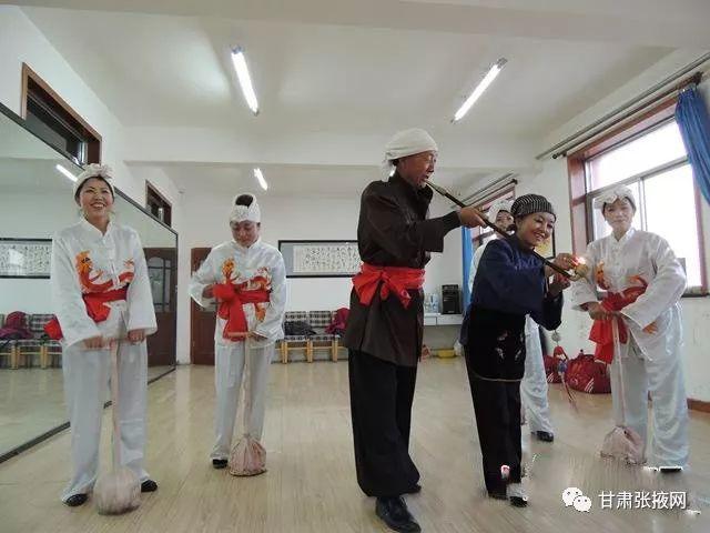 王婆骂鸡原唱是谁，王婆骂鸡原唱音频（甘州小调话古今）