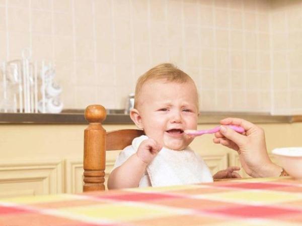 宝宝多大吃盐比较合适，宝宝什么时候可以吃盐多少合适（很多家庭都搞错了）