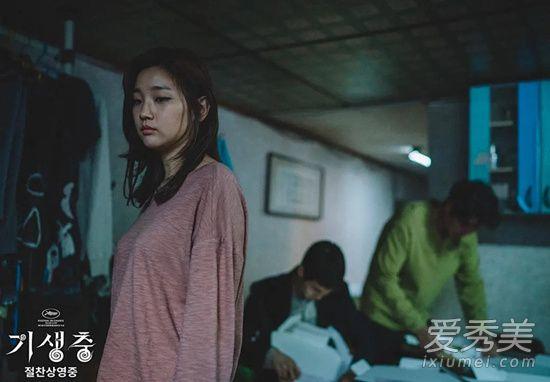 韩国寄生虫电影，12部寄生虫电影推荐（韩国电影寄生虫的结局是什么意思）