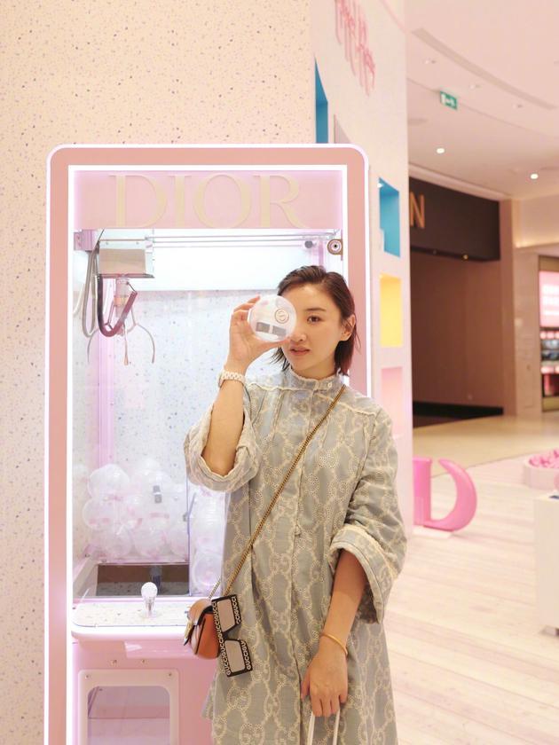 《长安十二时辰》制片人梁超求婚何雯娜成功，并否认怀孕（未婚夫系《长安十二时辰》制片人）