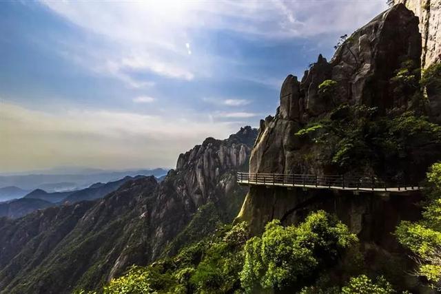 三清山在哪里，山西三清山在哪里（到底有多厉害你真的知道吗）