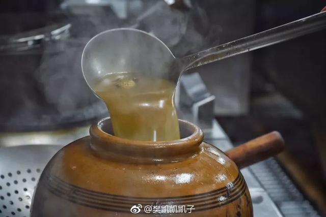佛跳墙属于哪个菜系，佛跳墙是哪个菜系（酒坛里慢煨的非遗美食）