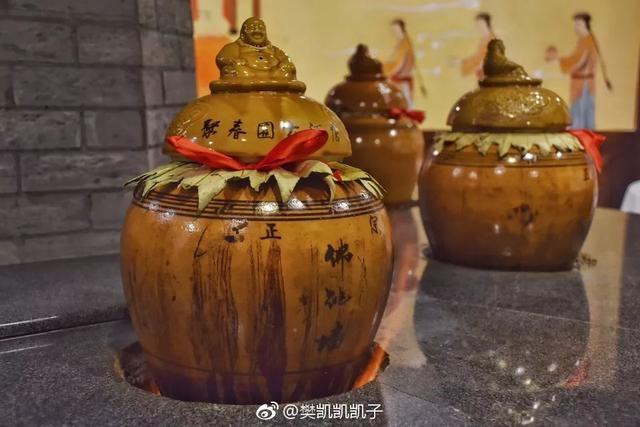 佛跳墙属于哪个菜系，佛跳墙是哪个菜系（酒坛里慢煨的非遗美食）