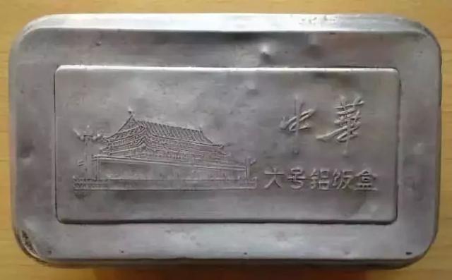 行李箱买多大的合适，出差行李箱买多大的合适（叫做爸妈给你塞的行李箱）